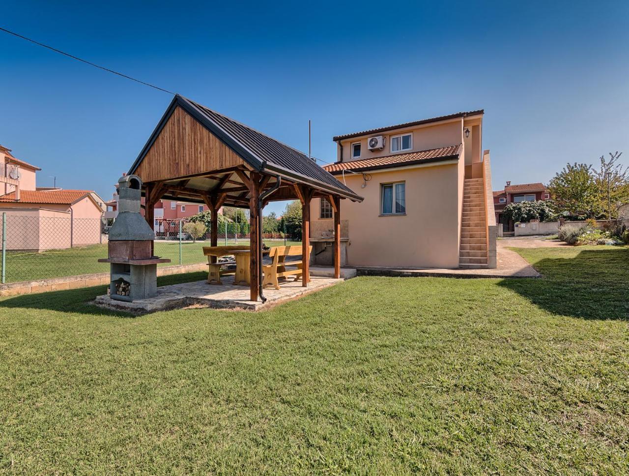 Jendrusa Apartment Fažana Buitenkant foto